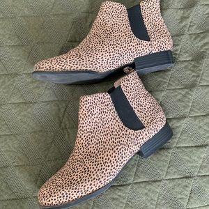 Old Navy Leopard Print Booties
